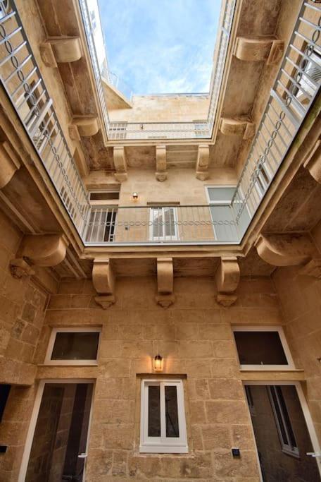 Vallettastay Old Lodge Studio 5 Εξωτερικό φωτογραφία